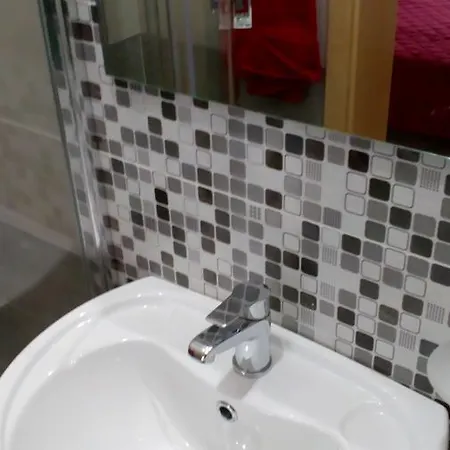 Spacious Two Bedroom Within 5 Minutes Walk From St Thomas Bay In Marsascala Appartement