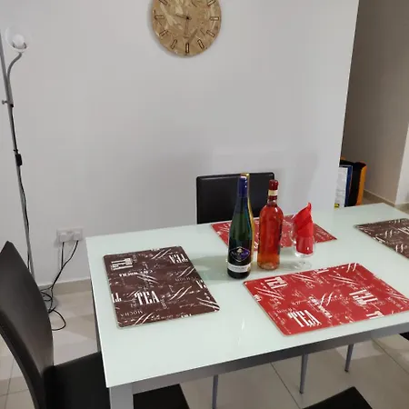 Spacious Two Bedroom Within 5 Minutes Walk From St Thomas Bay In Marsascala Apartamento Mgarr