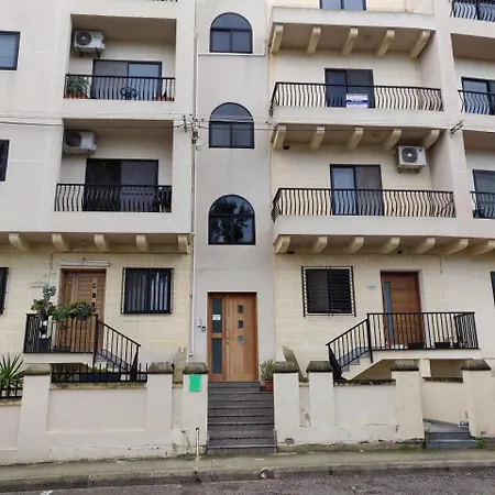 Spacious Two Bedroom Within 5 Minutes Walk From St Thomas Bay In Marsascala